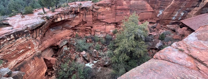 Devils Kitchen Sinkhole is one of A’s Liked Places.