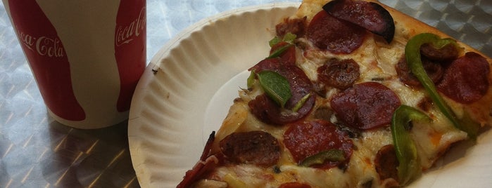 Blondie's Pizza is one of We Don't Do Desk Lunch.