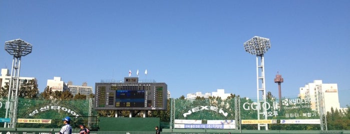 Mokdong Baseball Stadium is one of 꿈의 구장 Field Of Dreams.