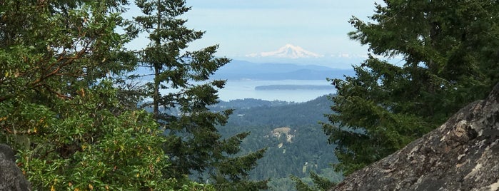 Mount Work Regional Park is one of Lugares favoritos de Katharine.