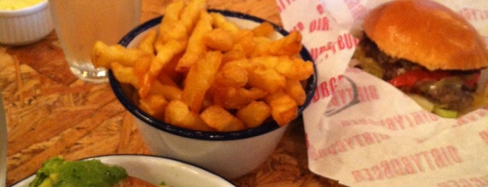 Dirty Burger/Chicken Shop is one of Matthew'in Kaydettiği Mekanlar.