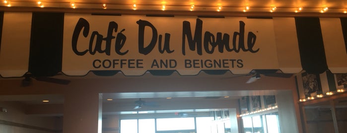 Café Du Monde is one of Lieux qui ont plu à Tye.