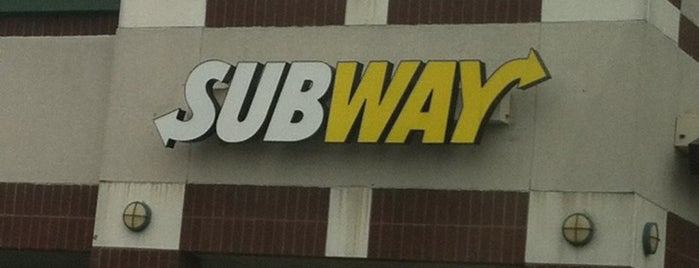 Subway is one of Lieux qui ont plu à Noah.