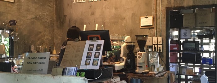 The Loft Café is one of Chiang Mai Cafe List 2017.