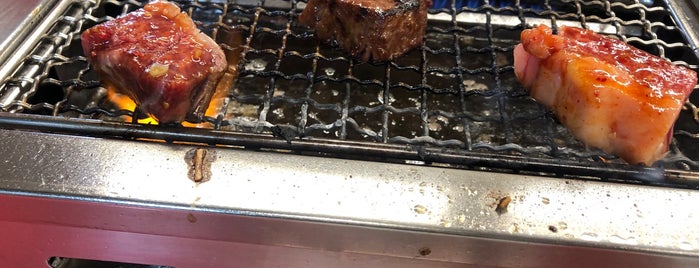 アジェ 木屋町団栗店 is one of 肉.