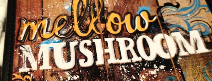 Mellow Mushroom is one of Locais curtidos por Christina.