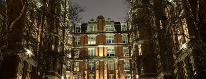 St Ermin's Hotel is one of LONDON BABY 5.