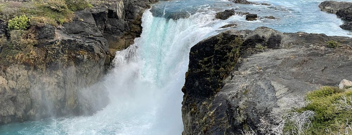 Salto Grande waterfall is one of Jon'un Beğendiği Mekanlar.