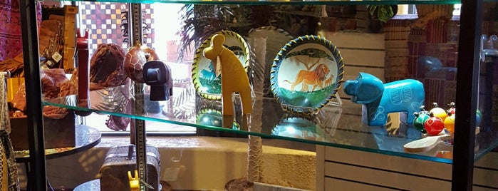 Zoo Gift Shop is one of Ryan : понравившиеся места.