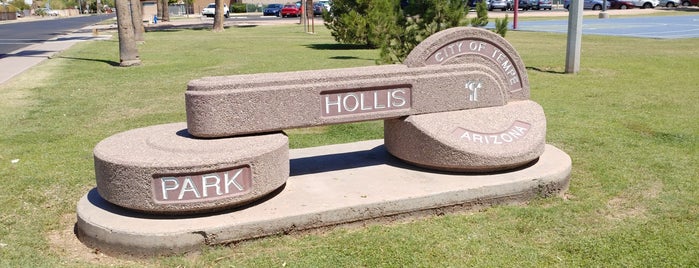 Hollis Park is one of Tempat yang Disukai Ryan.