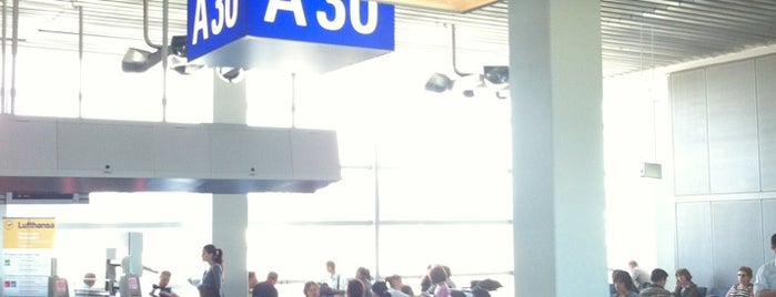 Gate A30 is one of Dianaさんのお気に入りスポット.