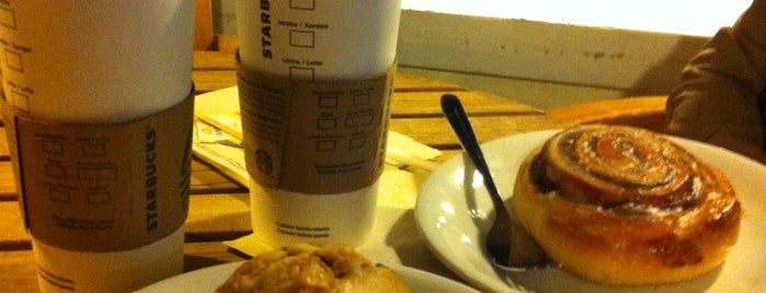 Starbucks is one of Viña Tips.
