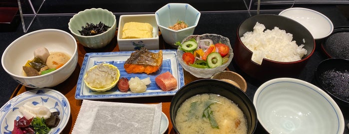 日本料理 うえまち is one of 大阪ごはんスポット.