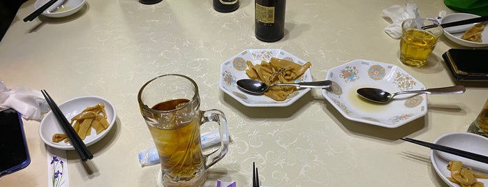 食彩酒家 龍記 is one of 中華料理2.