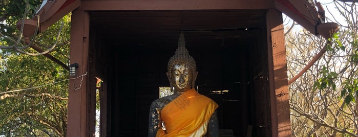 Wat Khao Krai Lard is one of ประจวบคีรีขันธ์, หัวหิน, ชะอำ, เพชรบุรี.