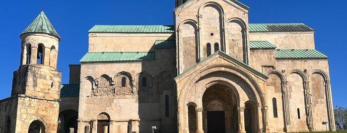 Bagrati Cathedral is one of Lieux qui ont plu à Temo.