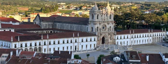 Castelo de Alcobaça is one of To merge.