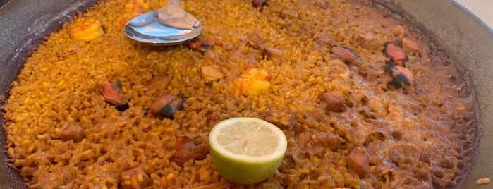 Azul Playa is one of Arroces.