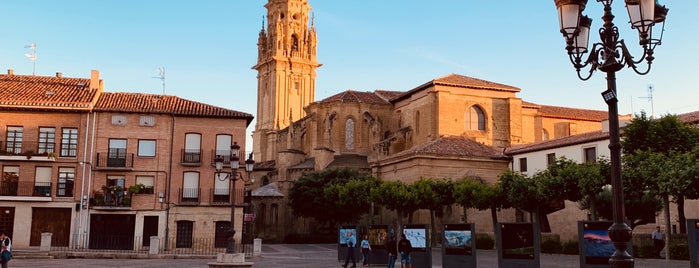 Plaza De España is one of Logroño.