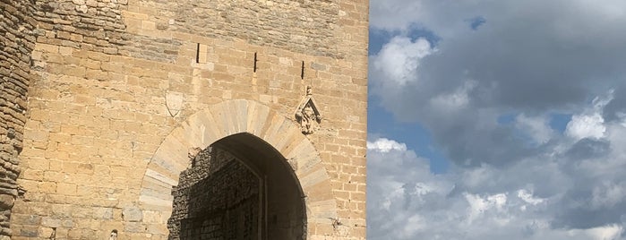 Portal de Sant Mateu is one of Alberto'nun Beğendiği Mekanlar.