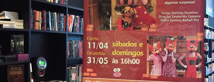 Livraria da Vila is one of Curto muuuuito! :-).