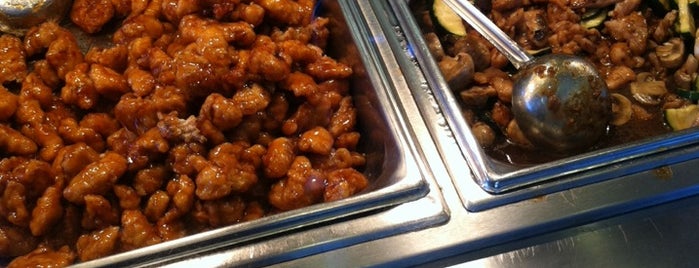 Panda Express is one of The 7 Best Places for Veggie Spring Rolls in Tucson.