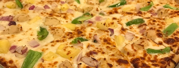 Square Pizza is one of Mattさんのお気に入りスポット.