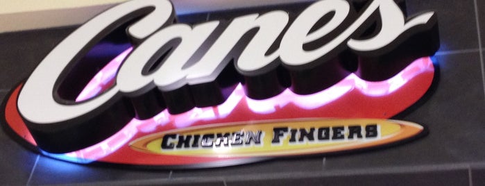 Raising Cane's Chicken Fingers is one of Lugares favoritos de Gezika.