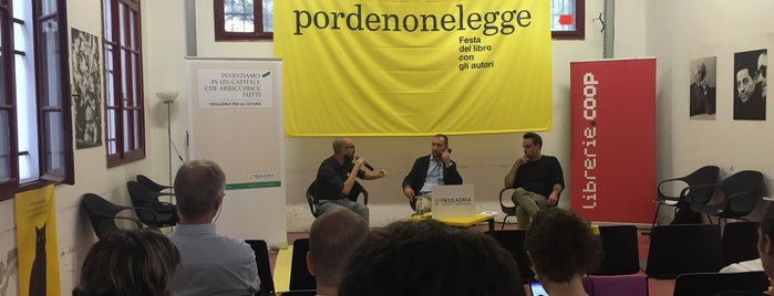 La libreria della poesia is one of Luoghi Pordenonelegge2014.