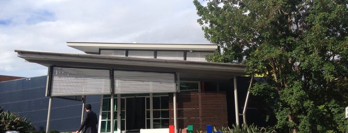 Nerang Library is one of Laurenさんのお気に入りスポット.