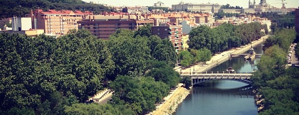 Parque de la Bombilla is one of Parques Ocultos de Madrid.