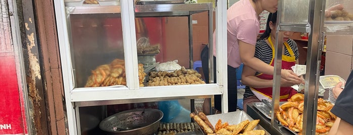 Bánh Gối Lý Quốc Sư is one of Micheenli Guide: Food trail in Hanoi.