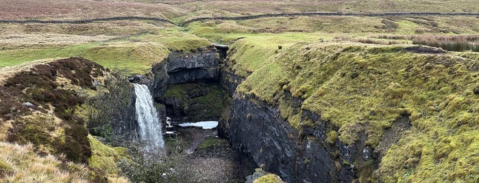 Pen-y-ghent is one of Yorkshire Dales.