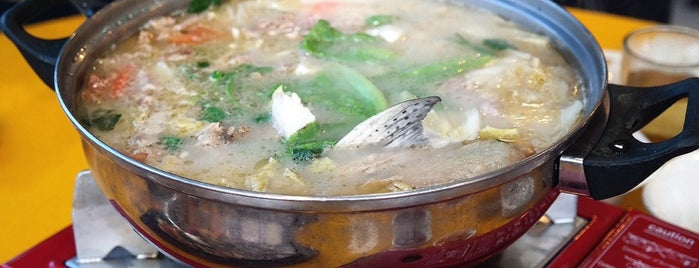 青记海鲜村 (Cheng's Seafood Village) is one of Punggol Eats.
