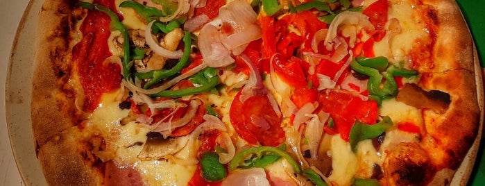Pizzarella is one of Paros 🌸.