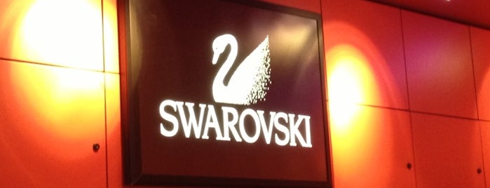 Swarovski is one of Orte, die Kevin gefallen.