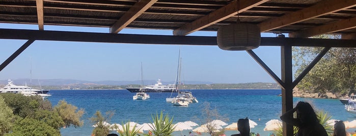 Zogeria Beach Restaurant is one of Lugares guardados de Alex.