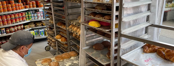 Tulcingo Bakery is one of queens 💸💸.