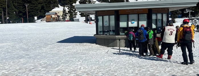 Mt. Hood Meadows Ski Resort is one of places.