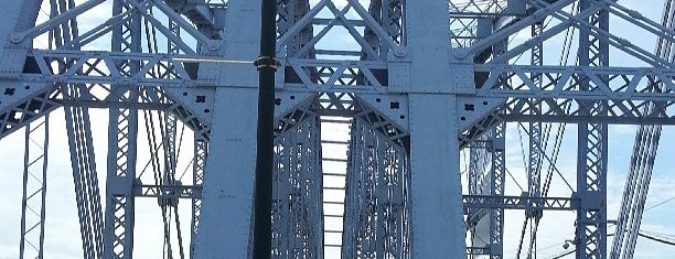 Purple People Bridge is one of Mark'ın Beğendiği Mekanlar.