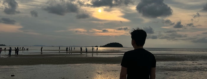 Pantai Tanjung Pendam is one of Looking up place.