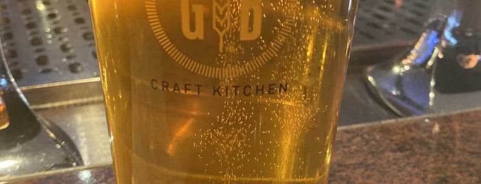 Gordon Biersch Brewery Restaurant is one of Tempat yang Disukai Greg.