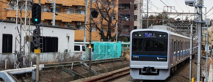 Odakyu Chuo-Rinkan Station (OE02) is one of 小田急線.