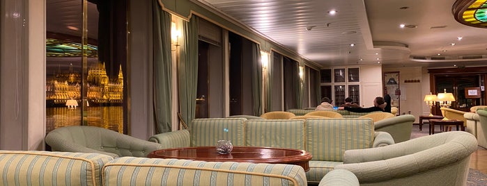 Onriver Hotels - Ms Cezanne is one of Étterem Hét 2019.