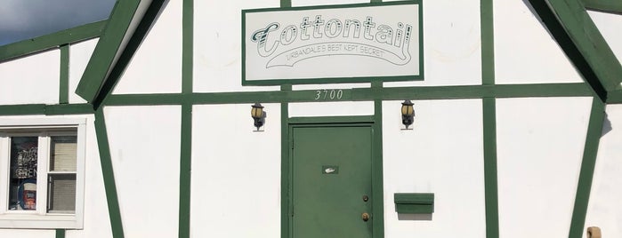 Cottontail is one of Lugares favoritos de Jenn.