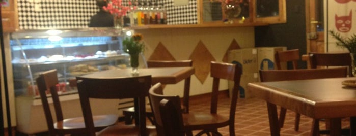 Café Zanelli is one of สถานที่ที่บันทึกไว้ของ Karin.
