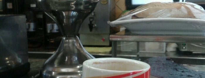 Café&Té is one of Celal'ın Beğendiği Mekanlar.
