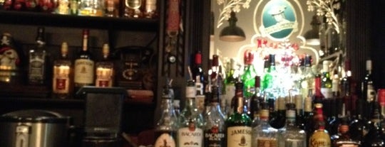 Katie O'Shea's Irish Pub is one of Московские пабы.