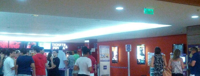 Cineflix is one of Tempat yang Disukai Janete.