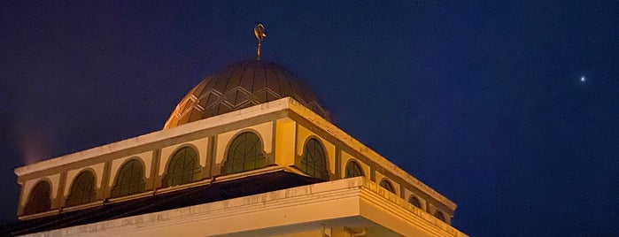 Masjid Besar Bentong is one of masjid.